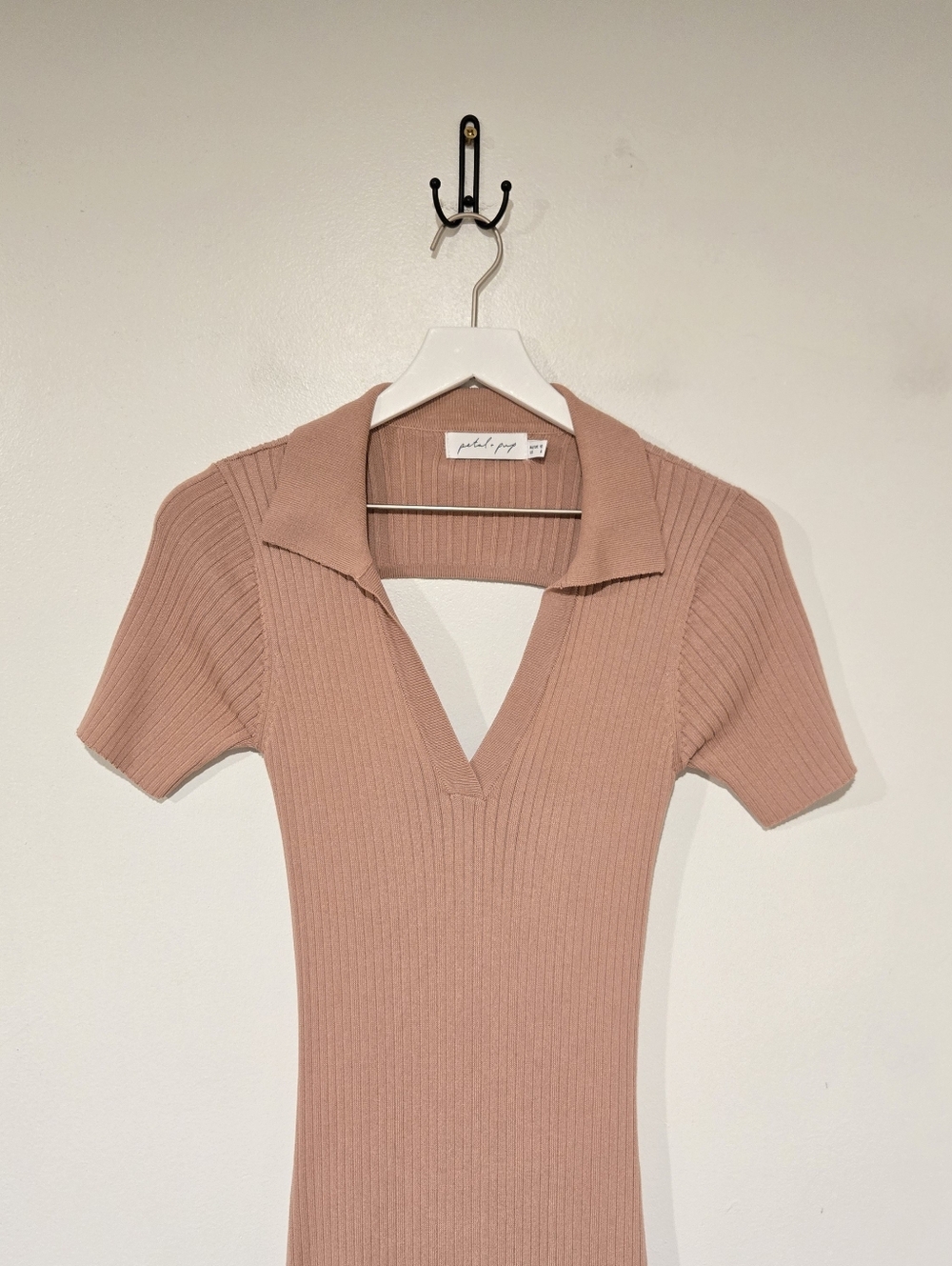 Petal & Pup Ribbed Knit Midi Dress Tan Brown Collared Open Back Slit Size 6 - Picture 4 of 7